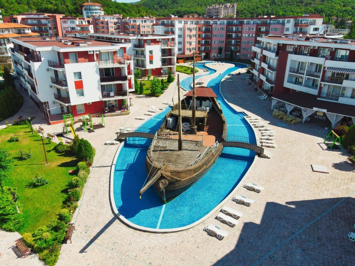 Privillege Fort Noks Beach Apartments Elenite Bagian luar foto
