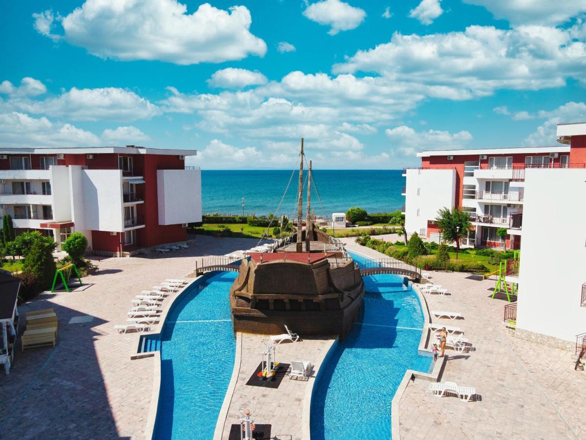 Privillege Fort Noks Beach Apartments Elenite Bagian luar foto
