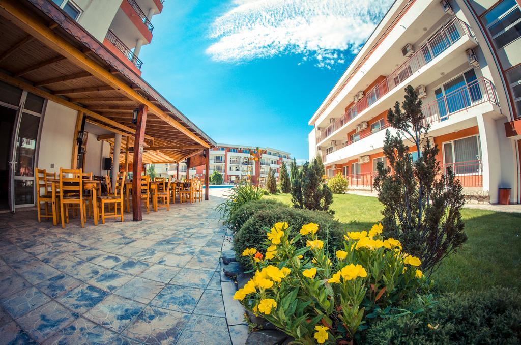 Privillege Fort Noks Beach Apartments Elenite Bagian luar foto