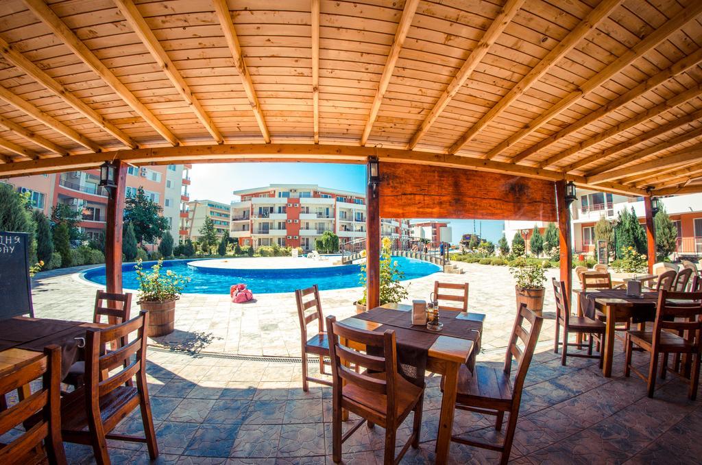 Privillege Fort Noks Beach Apartments Elenite Bagian luar foto