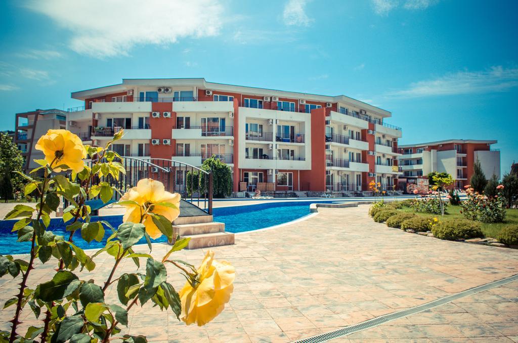 Privillege Fort Noks Beach Apartments Elenite Bagian luar foto