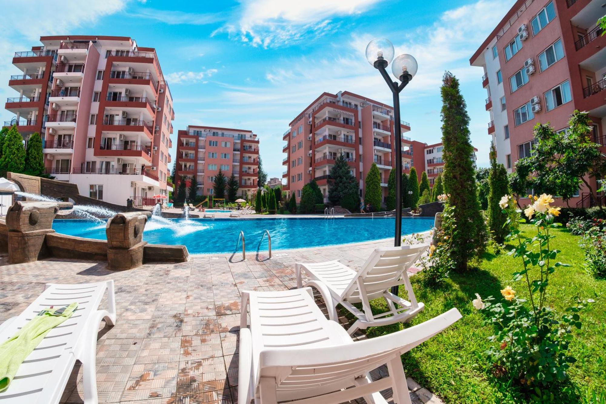 Privillege Fort Noks Beach Apartments Elenite Bagian luar foto