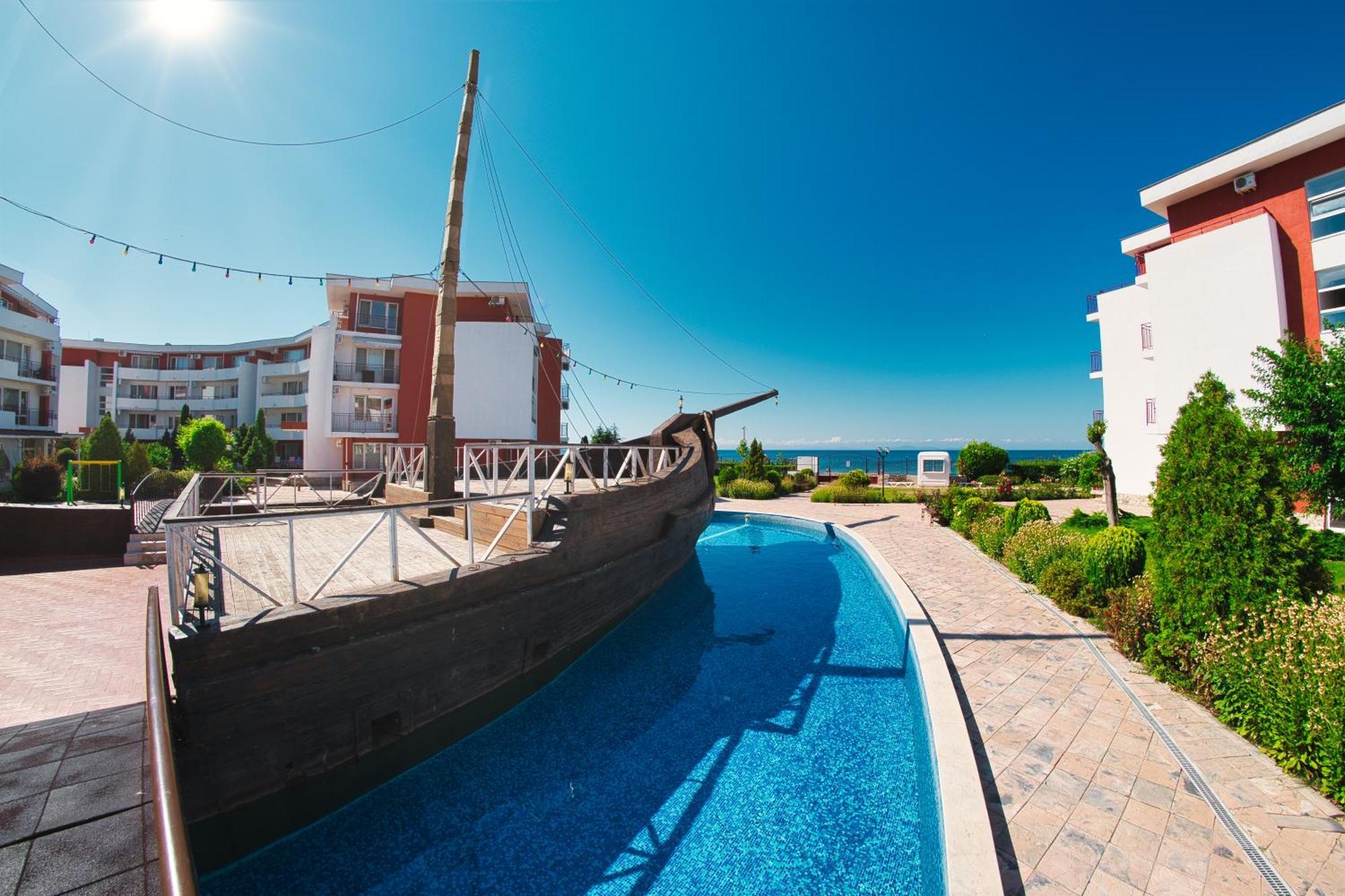 Privillege Fort Noks Beach Apartments Elenite Bagian luar foto