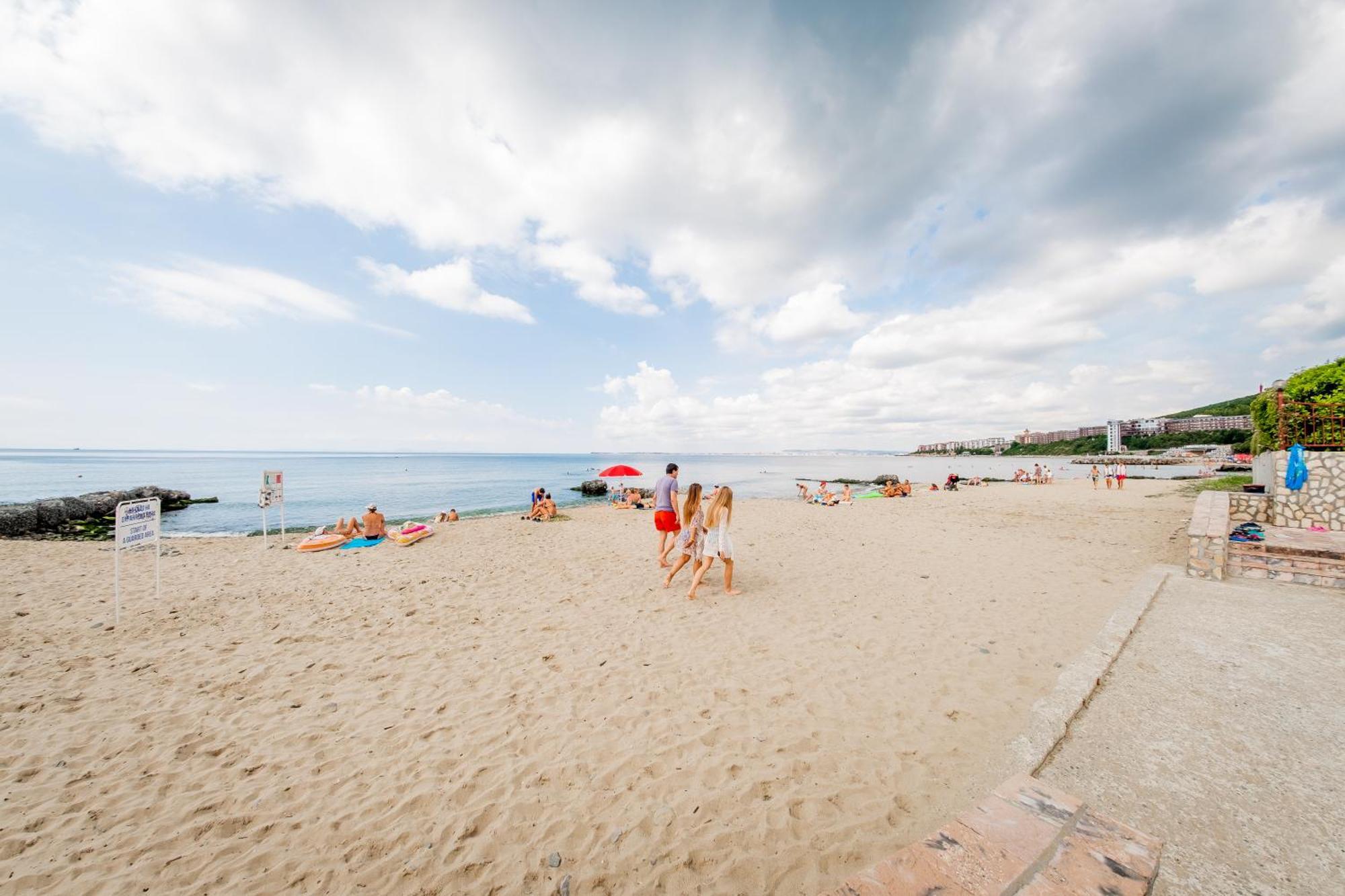 Privillege Fort Noks Beach Apartments Elenite Bagian luar foto