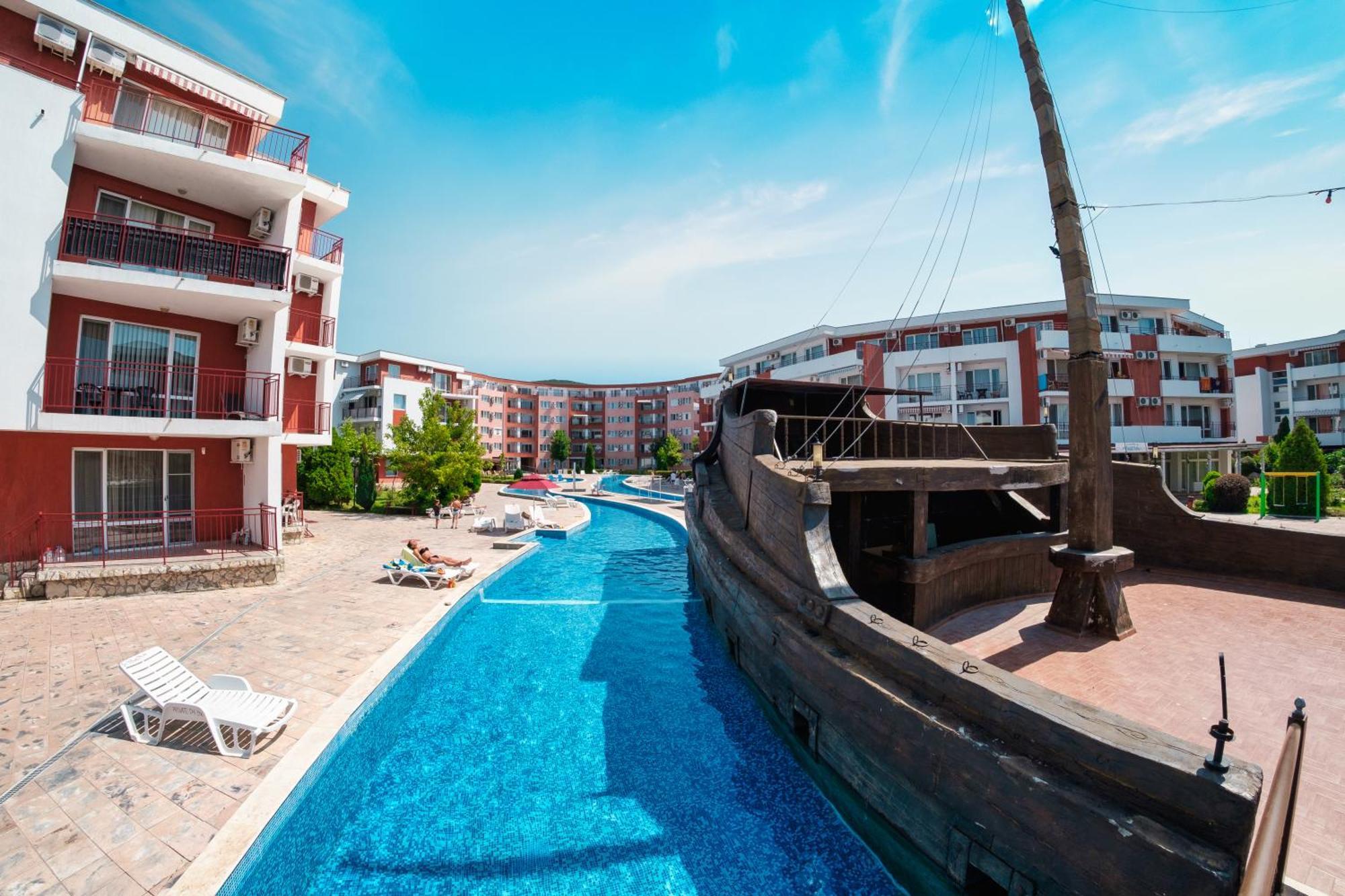 Privillege Fort Noks Beach Apartments Elenite Bagian luar foto