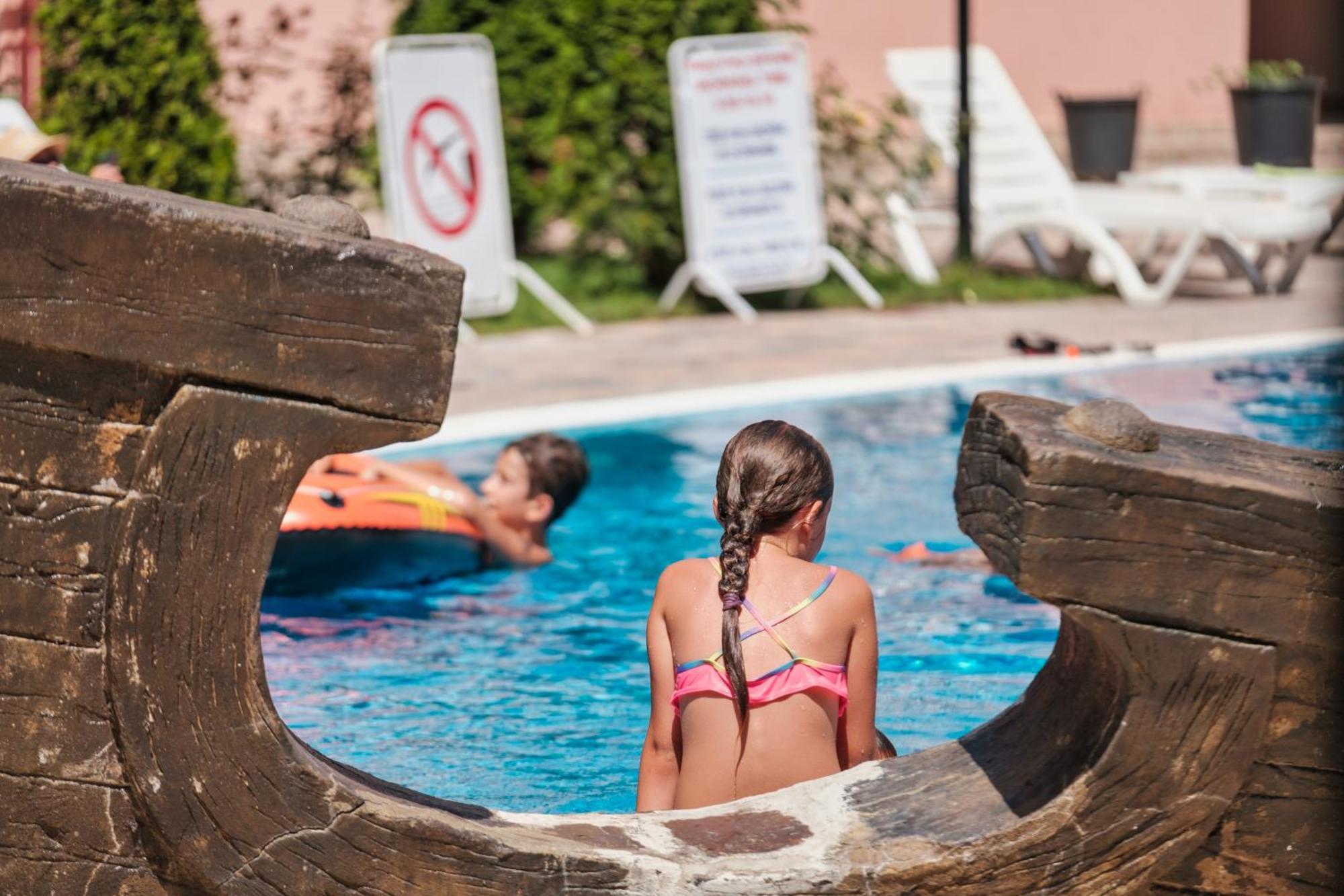 Privillege Fort Noks Beach Apartments Elenite Bagian luar foto
