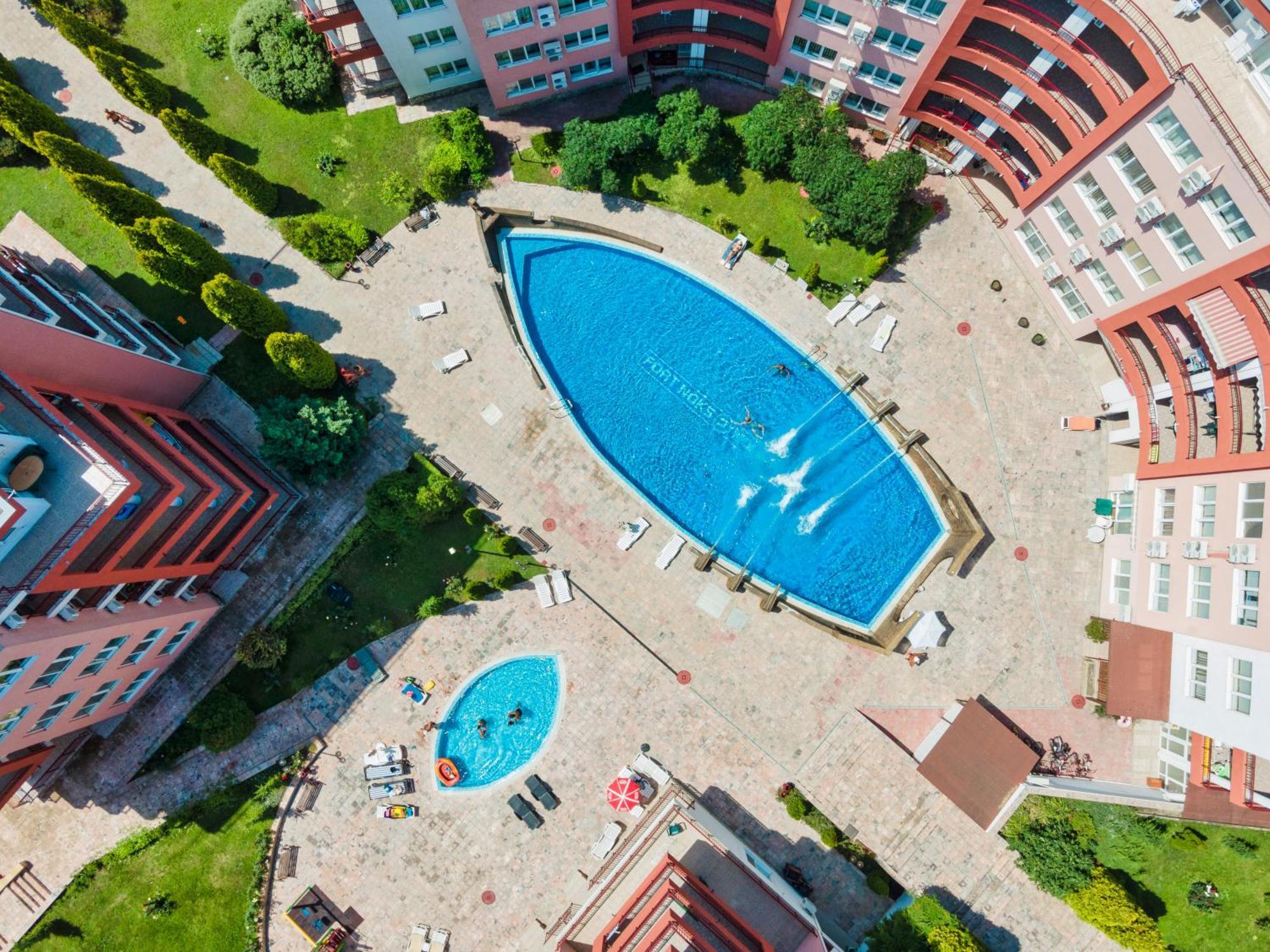 Privillege Fort Noks Beach Apartments Elenite Bagian luar foto