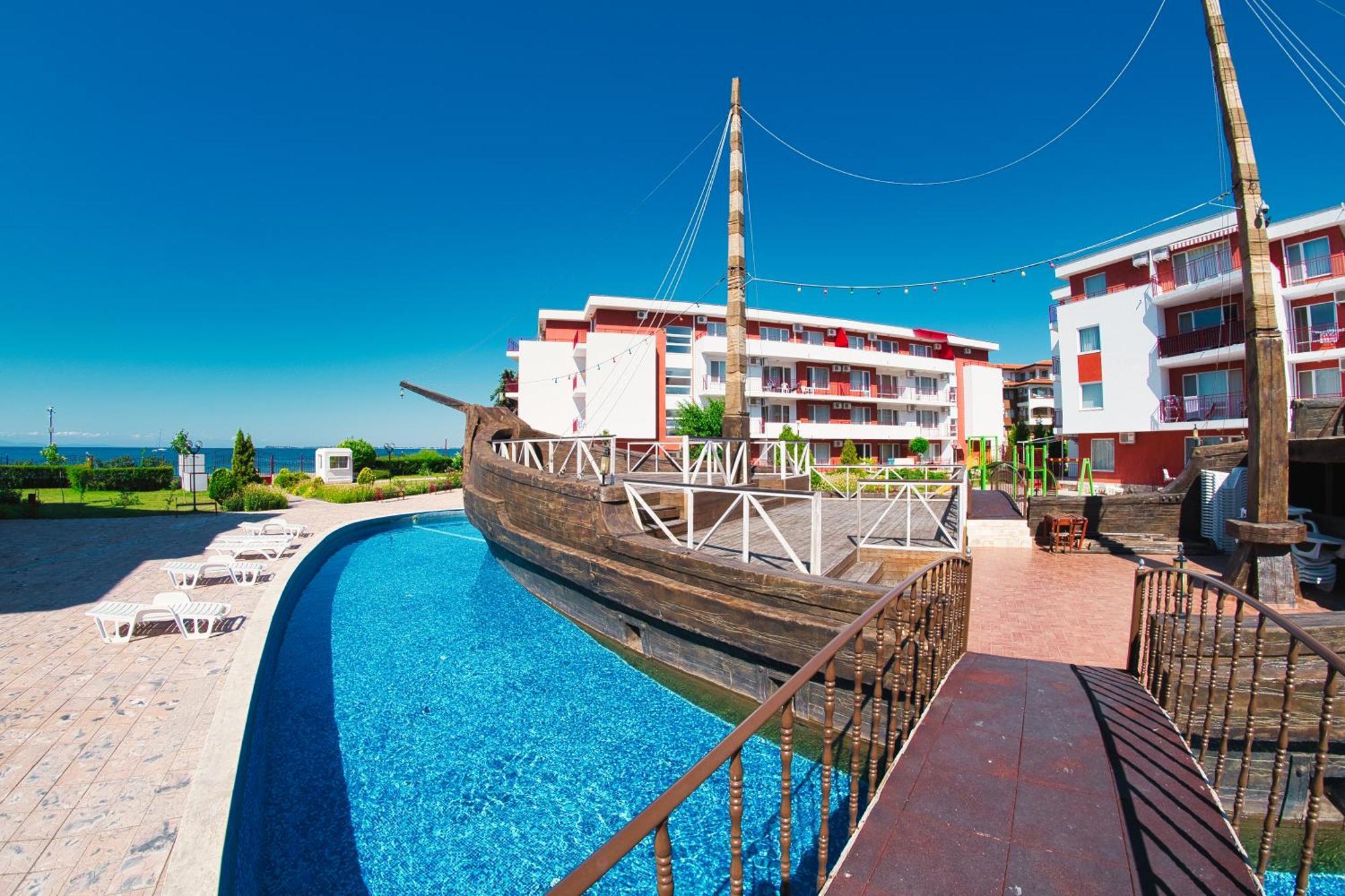Privillege Fort Noks Beach Apartments Elenite Bagian luar foto