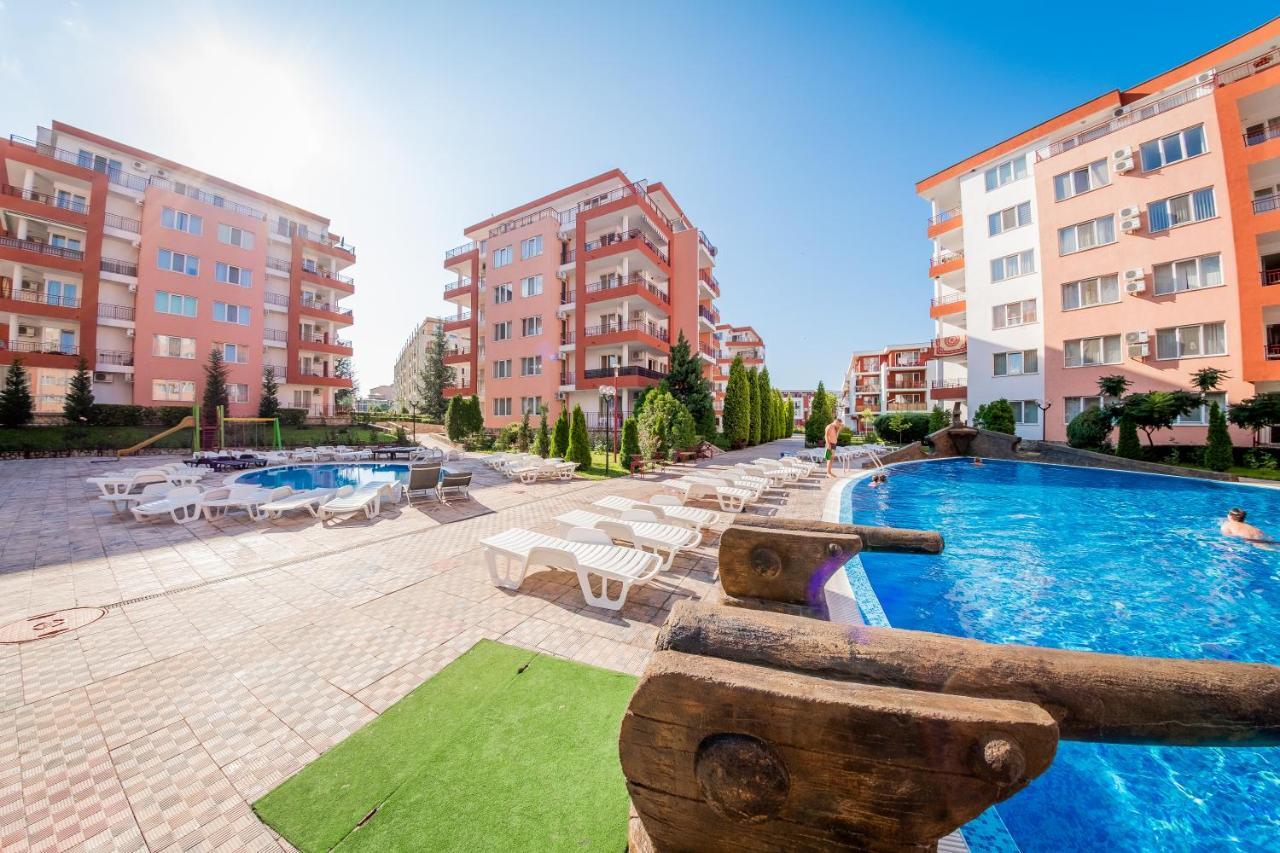 Privillege Fort Noks Beach Apartments Elenite Bagian luar foto